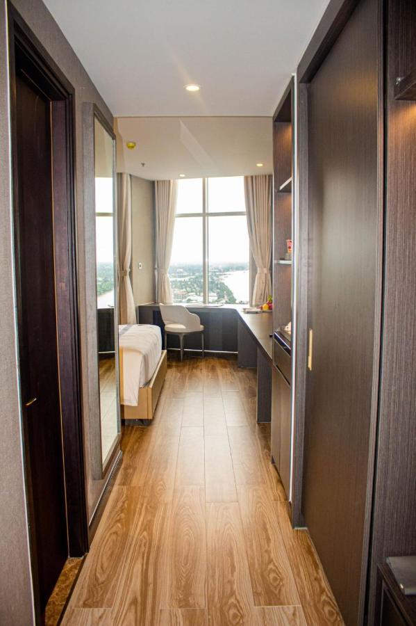 Diamond Stars Ben Tre Hotel Экстерьер фото A room at the hotel